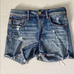 American Eagle HI-RISE SHORTIE